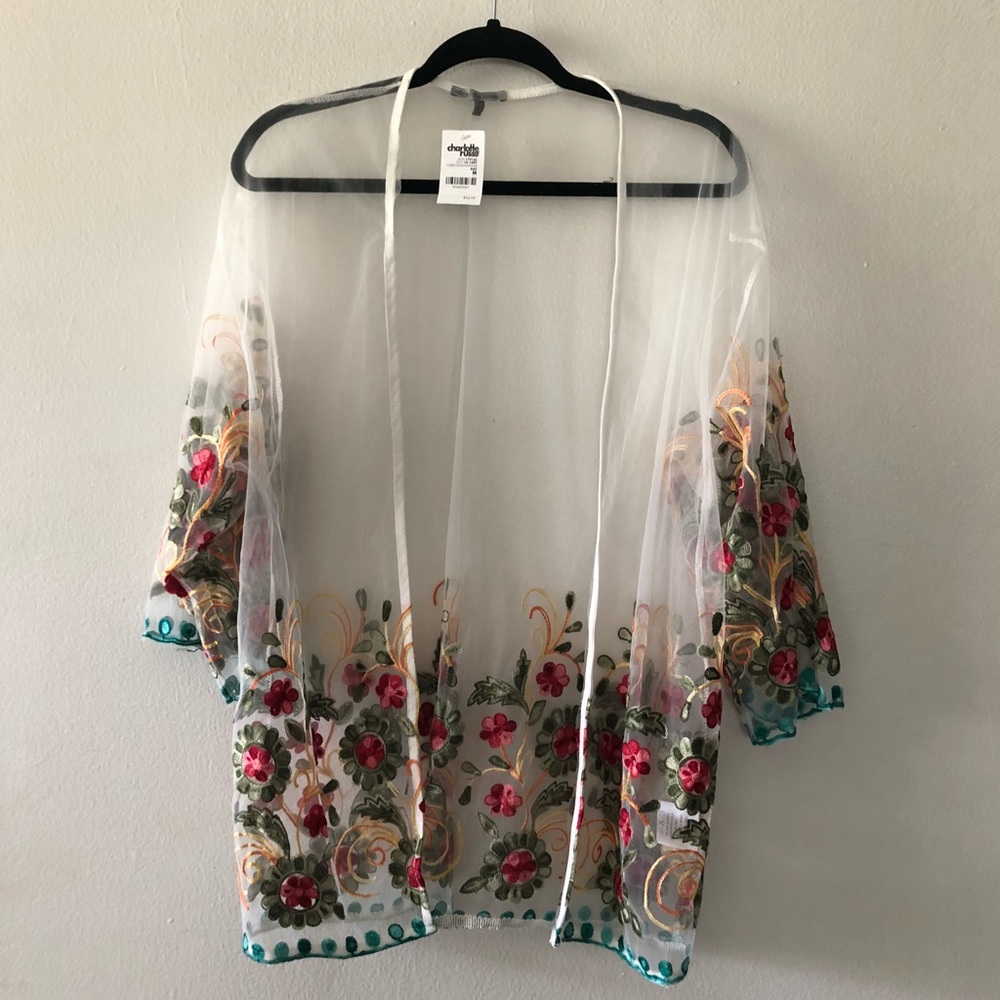 🌸Flower embroidered Kimono🌸